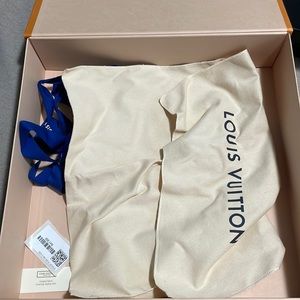 Authentic Louis Vuitton Speedy 25 box with dust bag and ribbon
